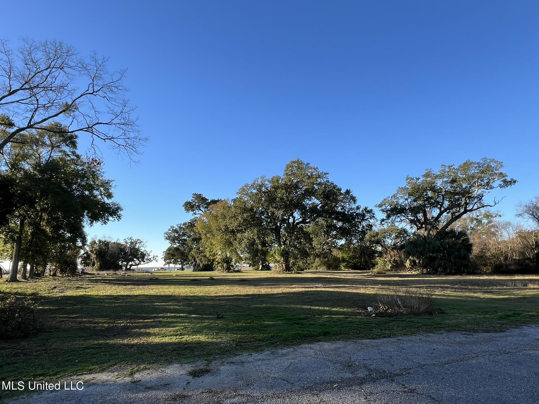 30 E Beach Boulevard, Gulfport, Mississippi image 12