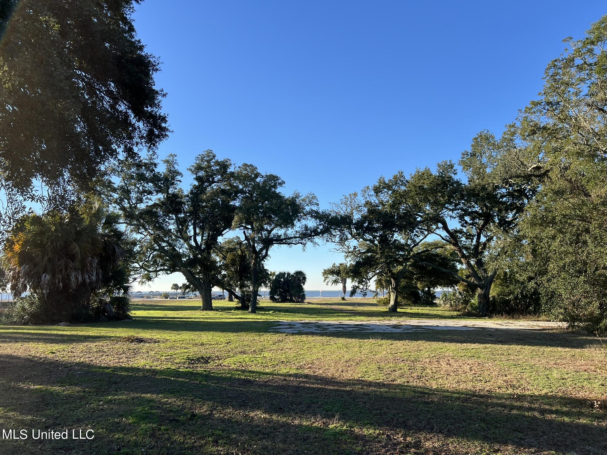 30 E Beach Boulevard, Gulfport, Mississippi image 13