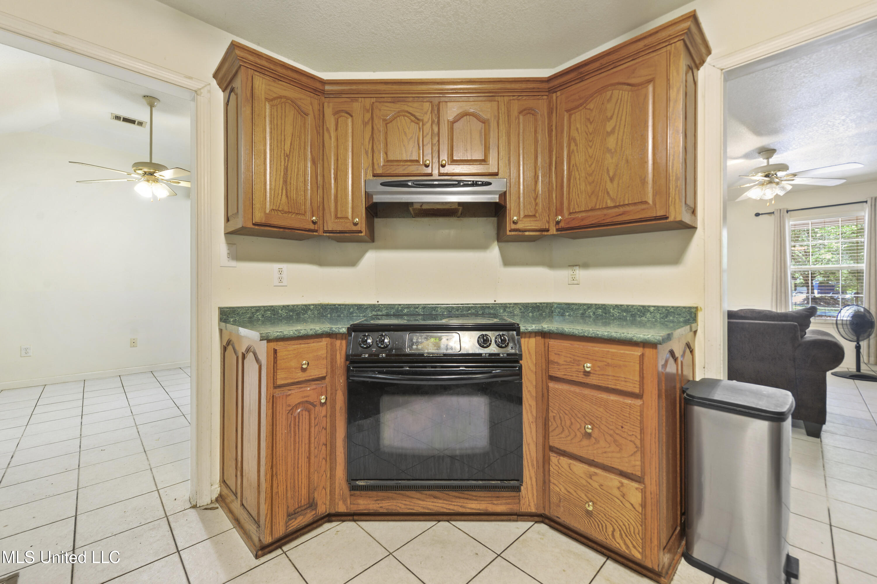 1317 Rosemont Drive, Gautier, Mississippi image 9