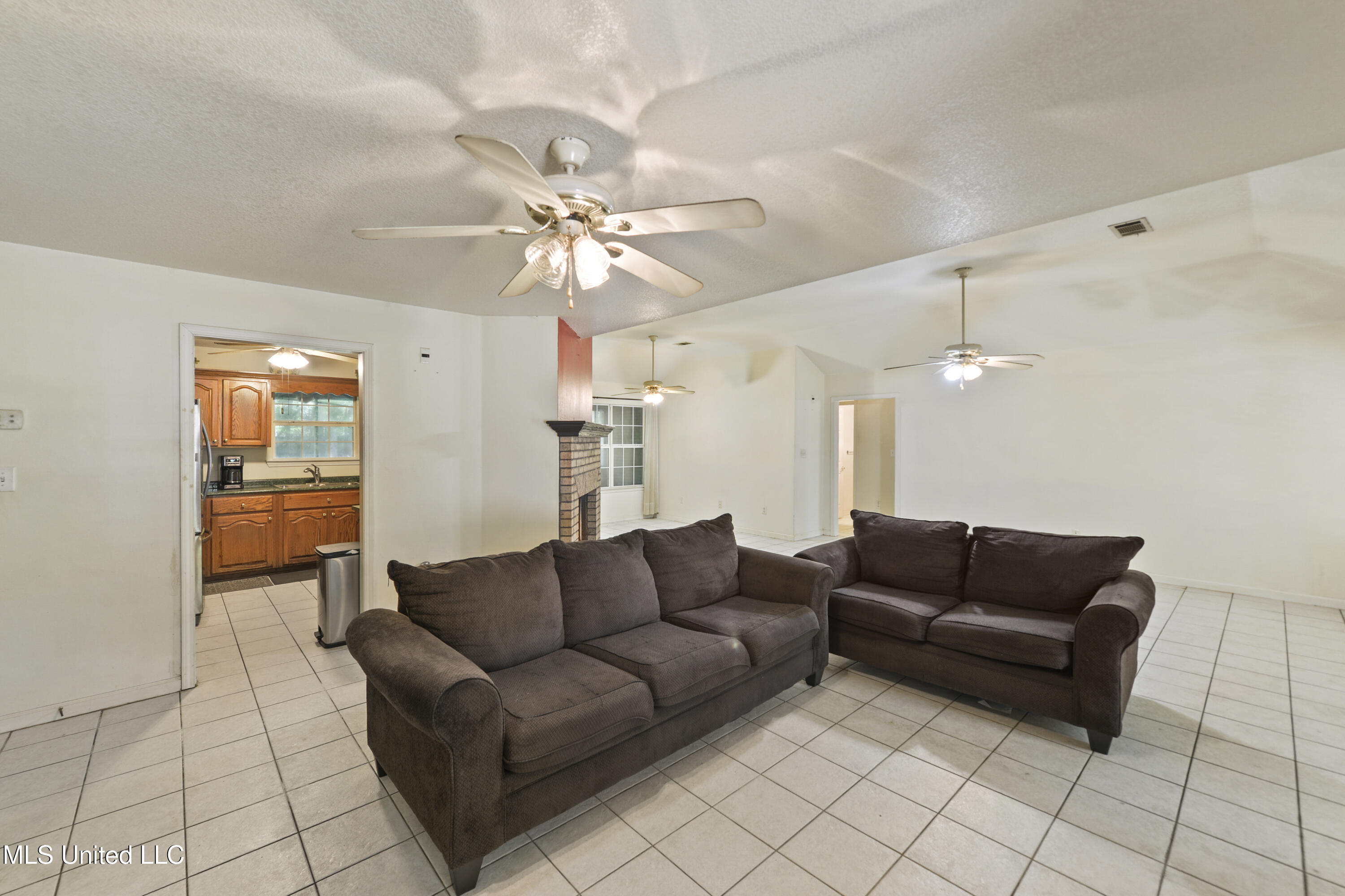 1317 Rosemont Drive, Gautier, Mississippi image 6