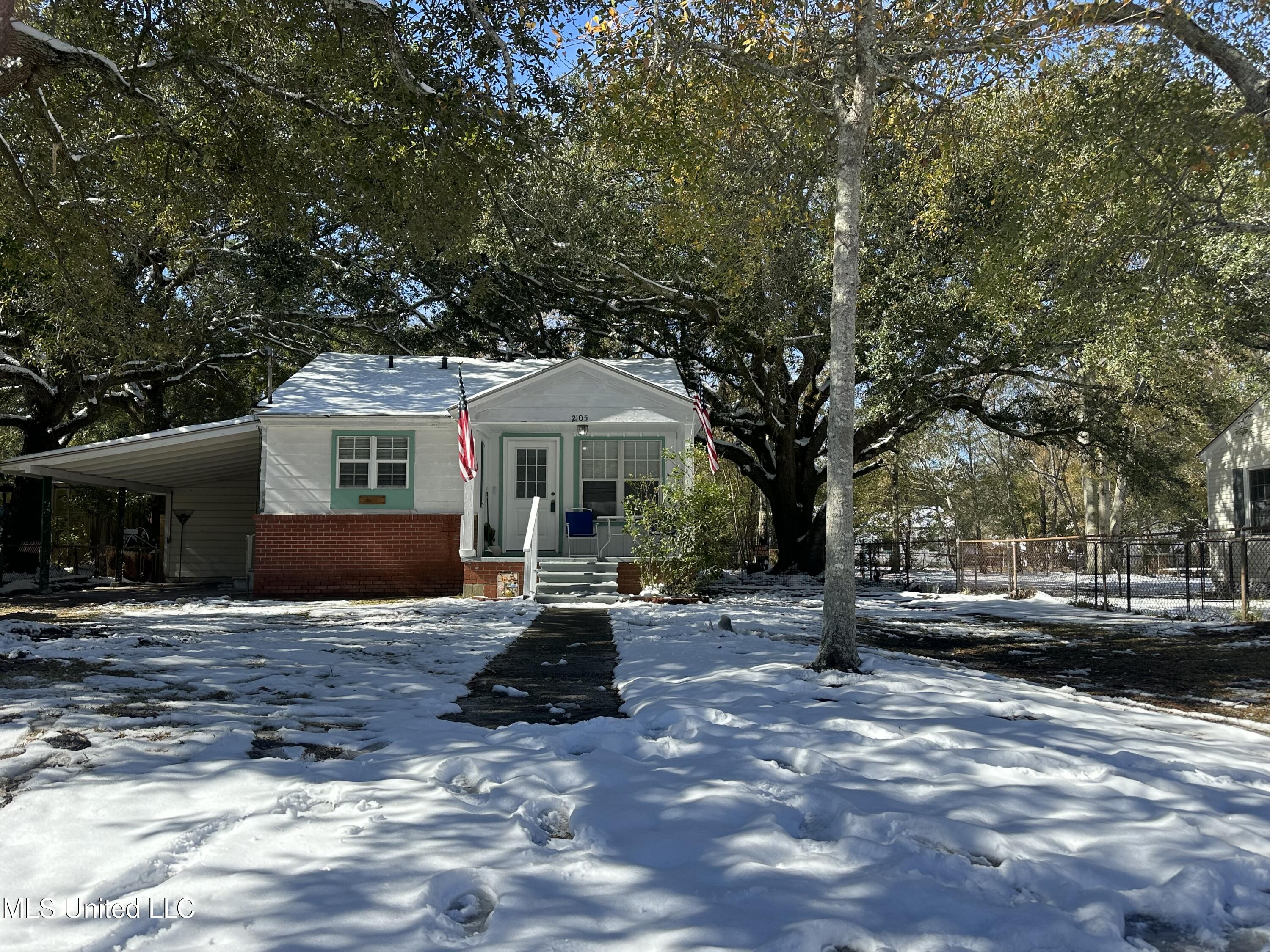 2105 9th Street, Pascagoula, Mississippi image 1