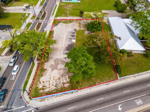 Unimproved Land in Gulfport MS 1940 Beach Boulevard.jpg