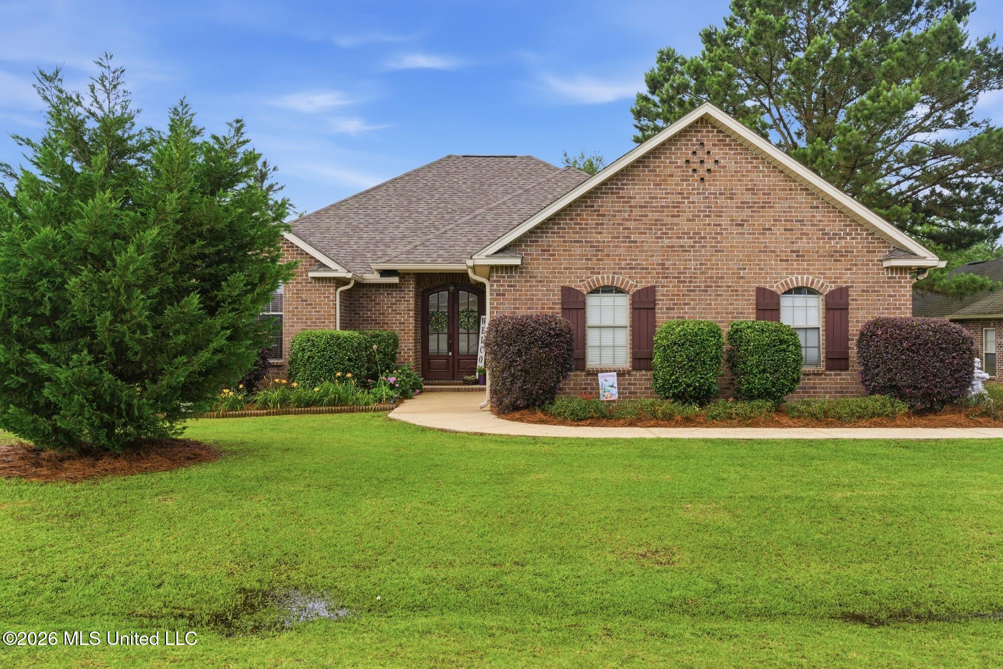 98 Sunline Drive