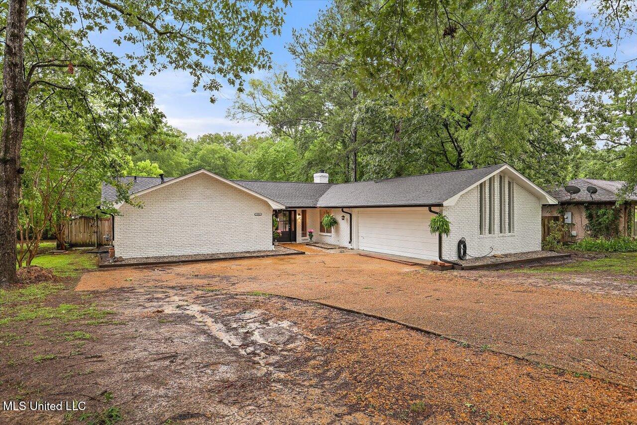 102 Holly Trail, Brandon, Mississippi image 2