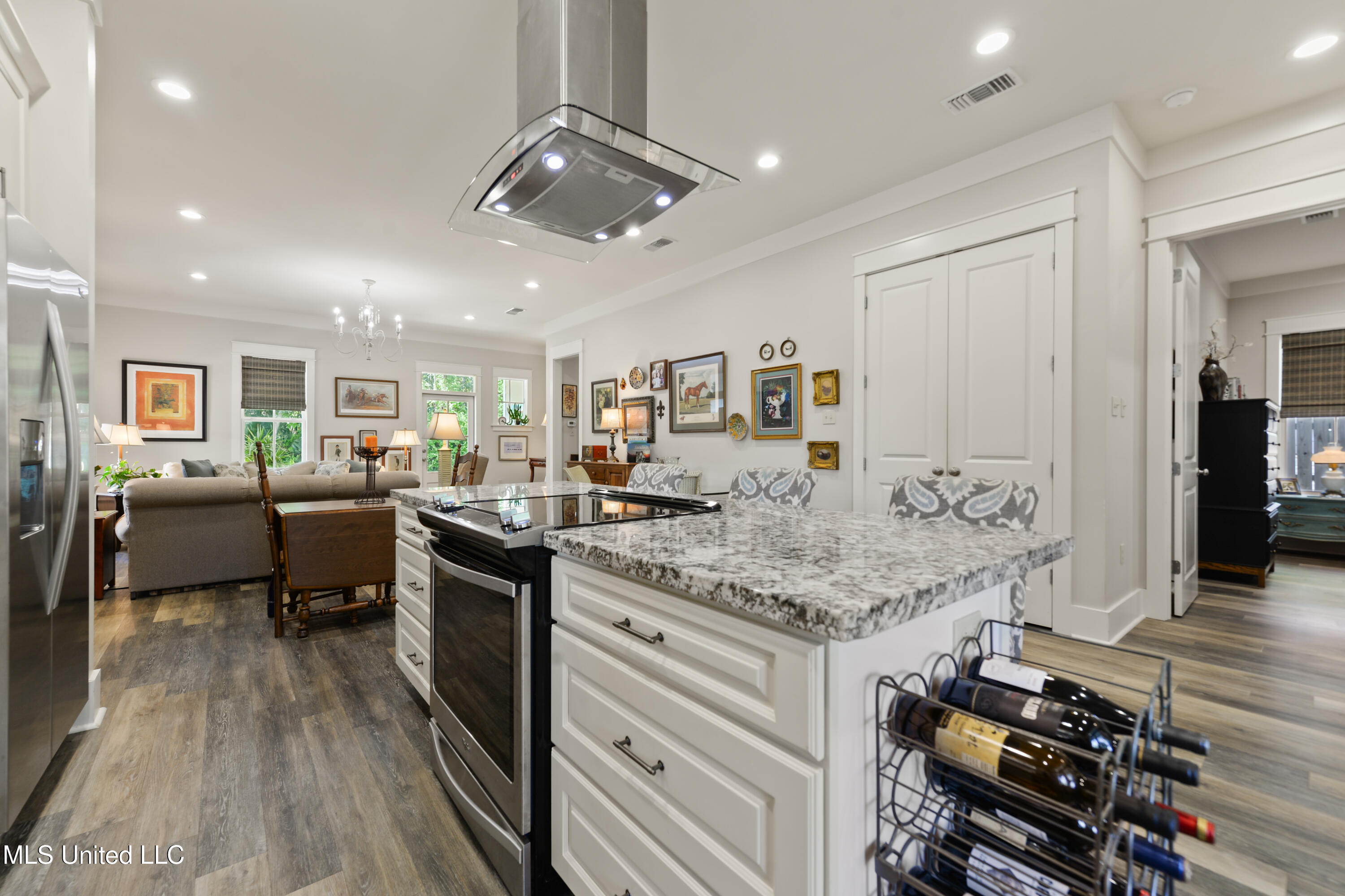 431 Demontluzin Avenue, Bay Saint Louis, Mississippi image 10
