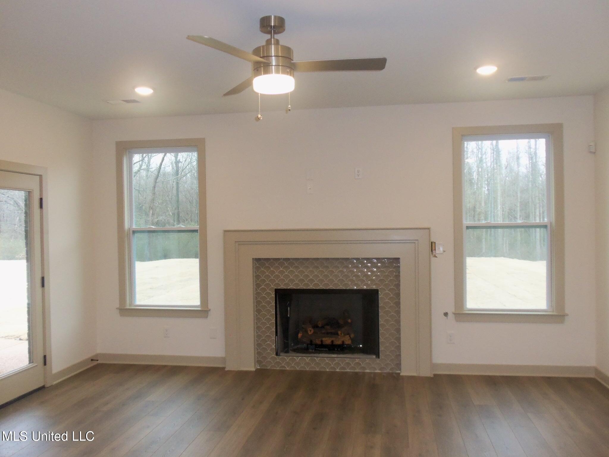 9676 Crape Myrtle Drive, Olive Branch, Mississippi image 14
