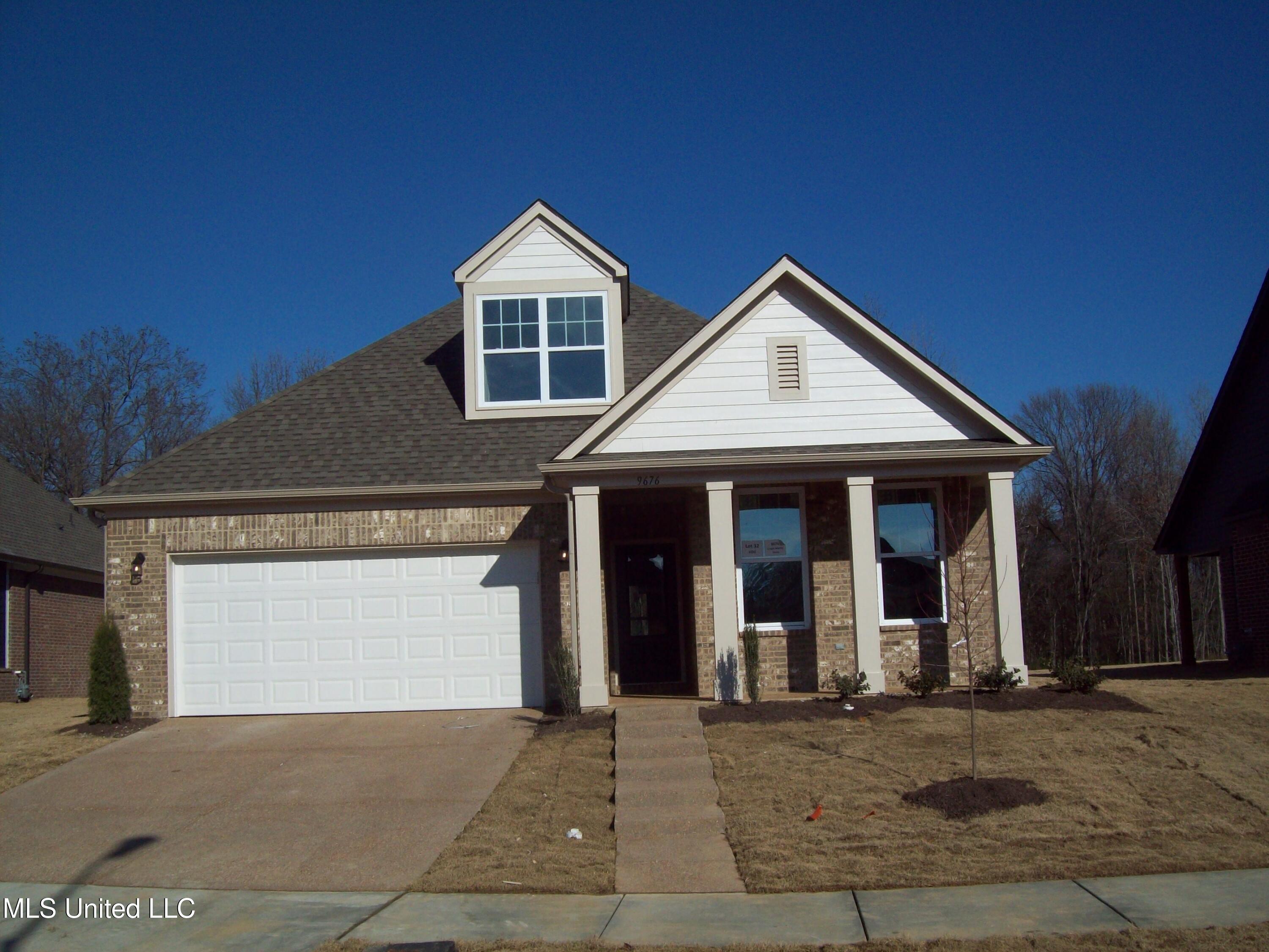 9676 Crape Myrtle Drive, Olive Branch, Mississippi image 1