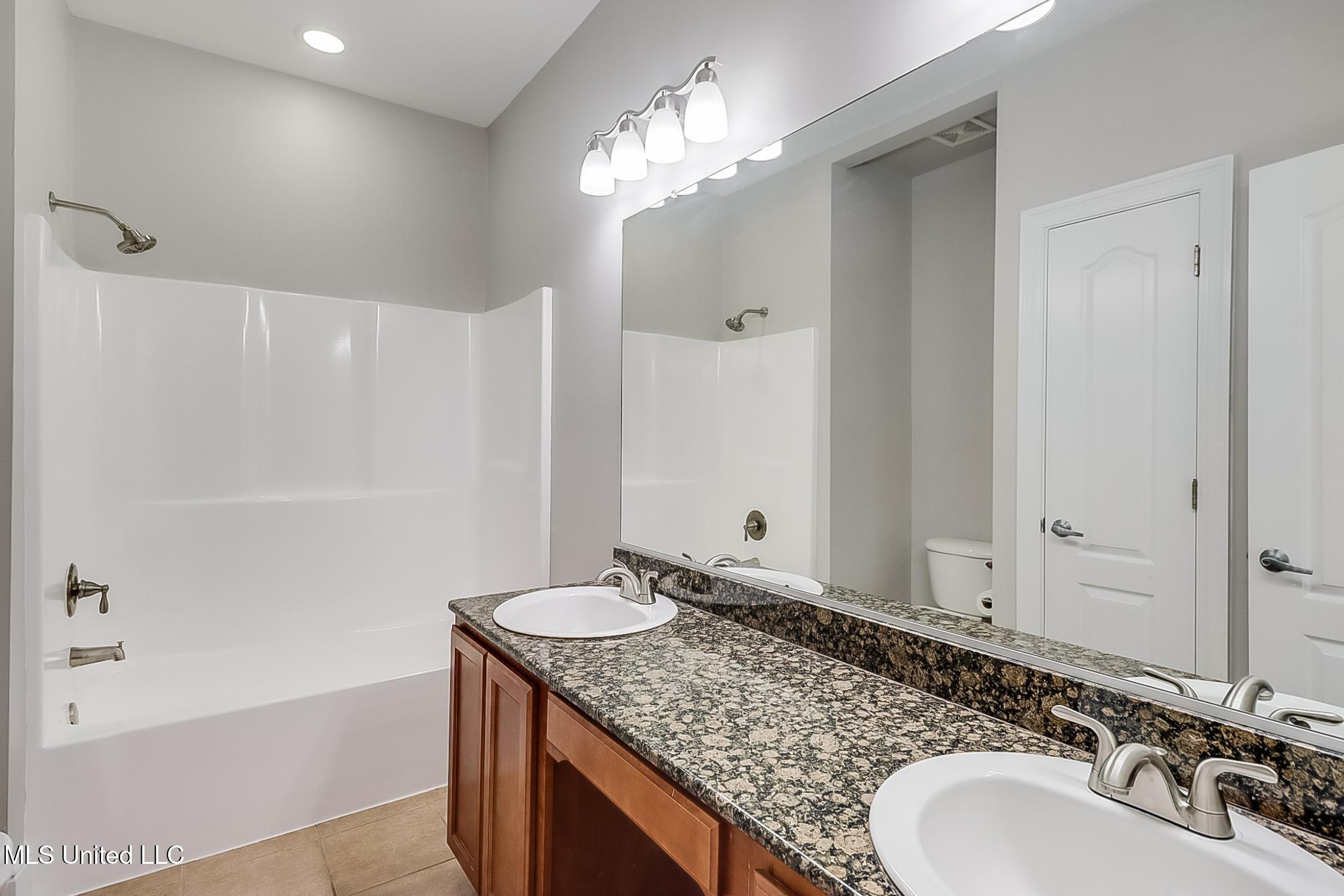 211 Capri Place, Ocean Springs, Mississippi image 20