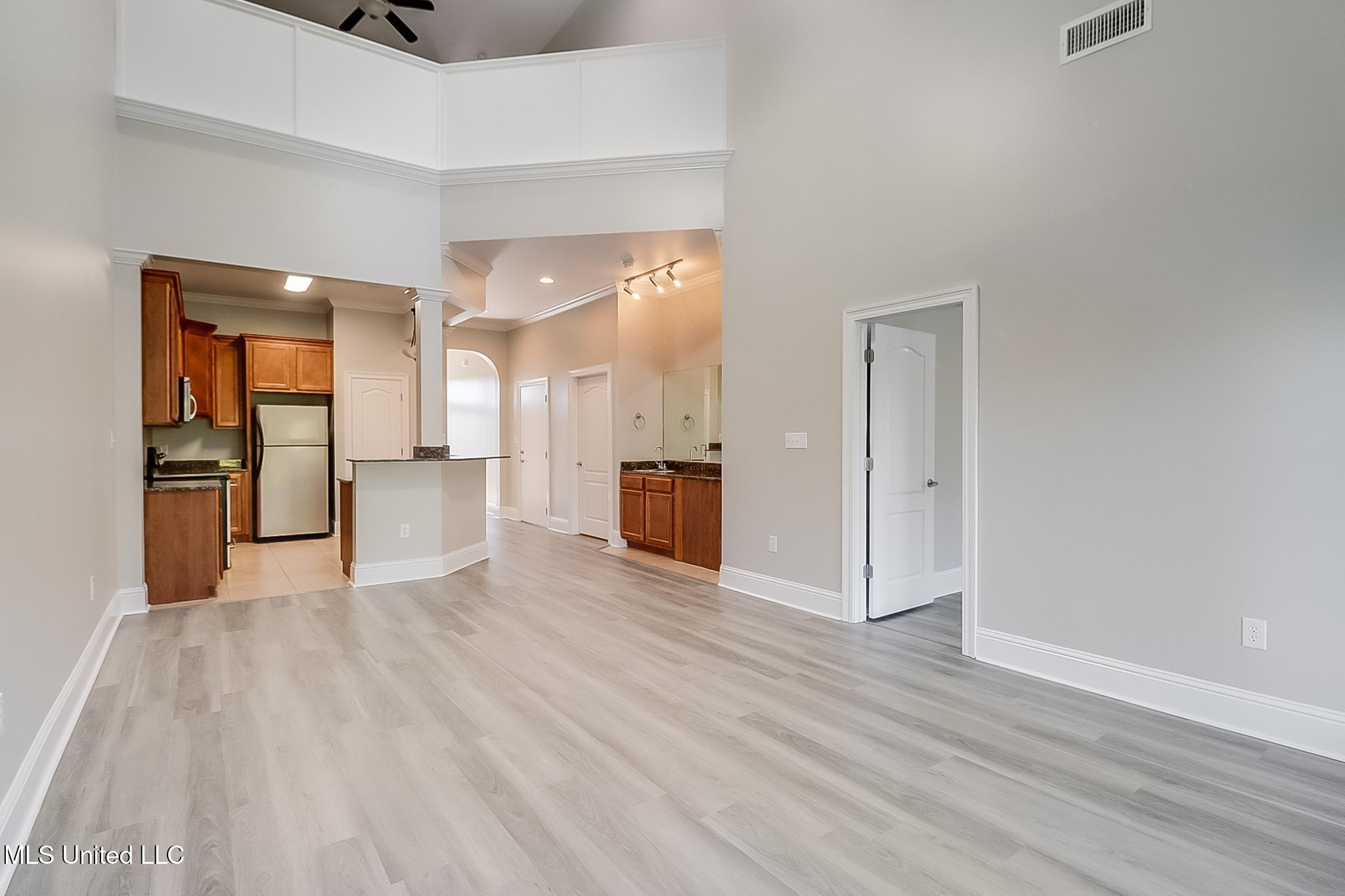 211 Capri Place, Ocean Springs, Mississippi image 12