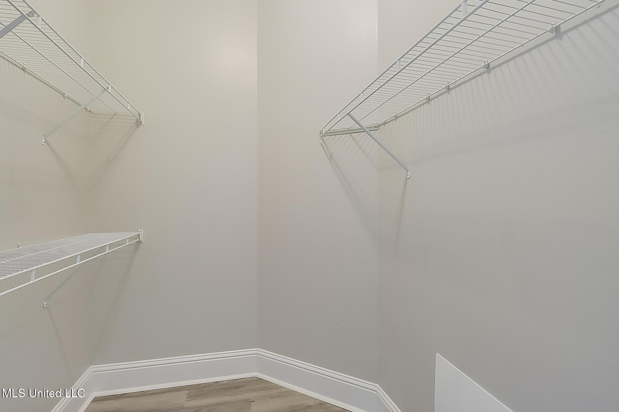 211 Capri Place, Ocean Springs, Mississippi image 17