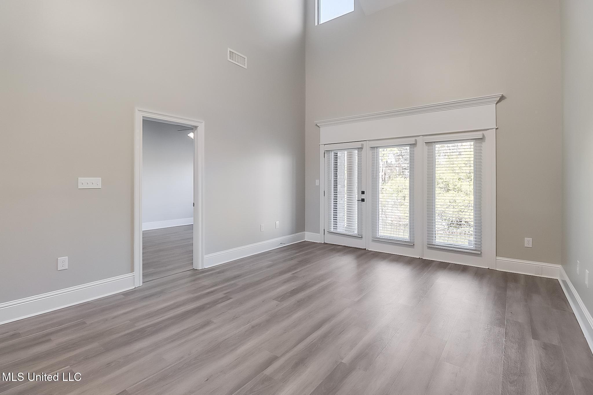 211 Capri Place, Ocean Springs, Mississippi image 11