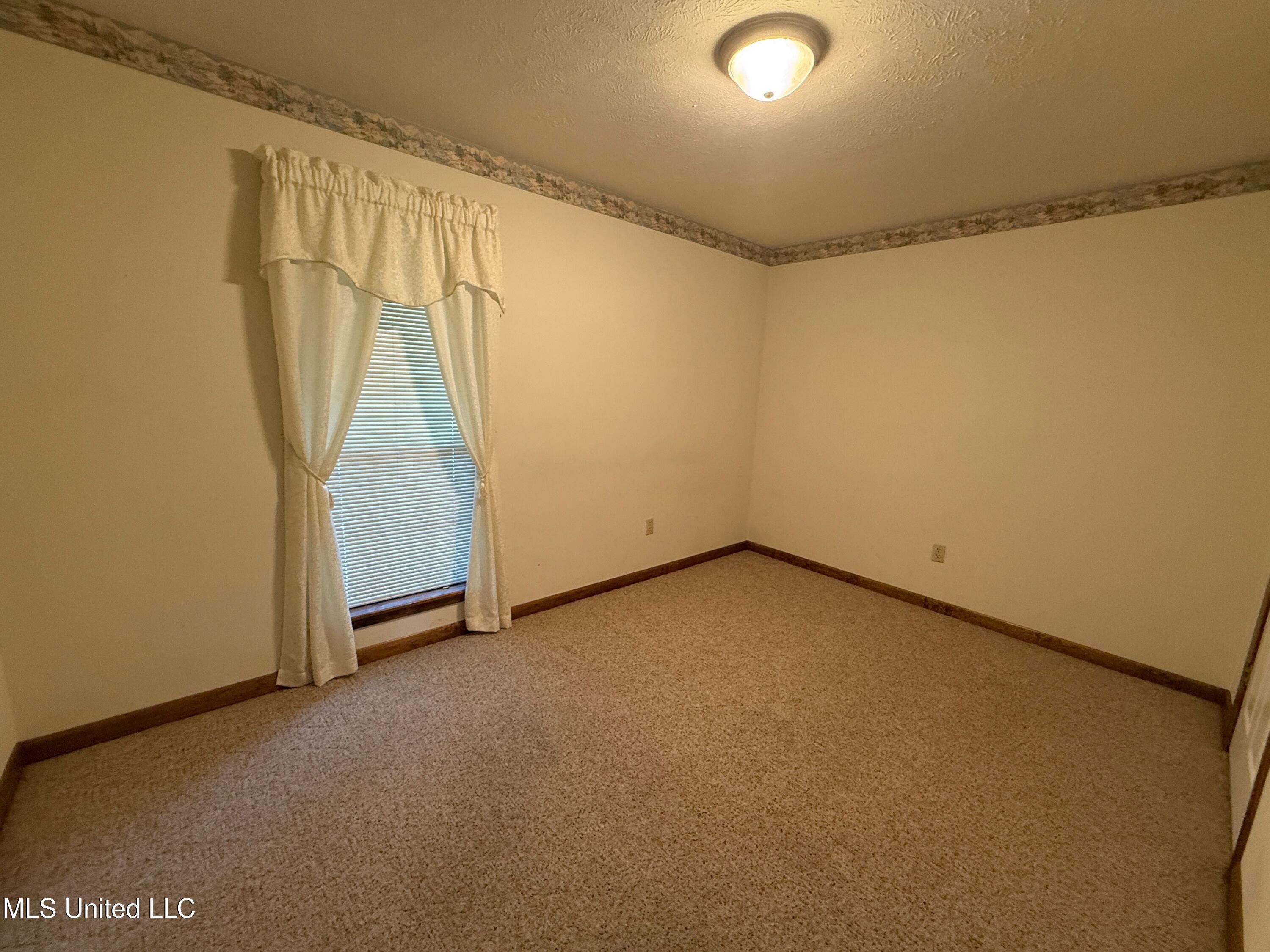 1006 Pine Hill Drive, Carthage, Mississippi image 17