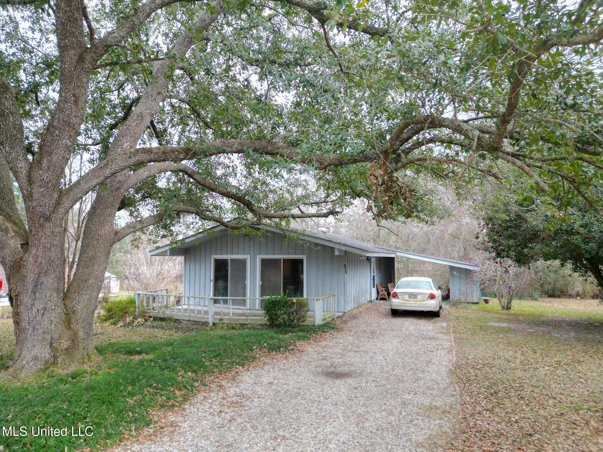 105 Placid Lane, Carriere, Mississippi image 1