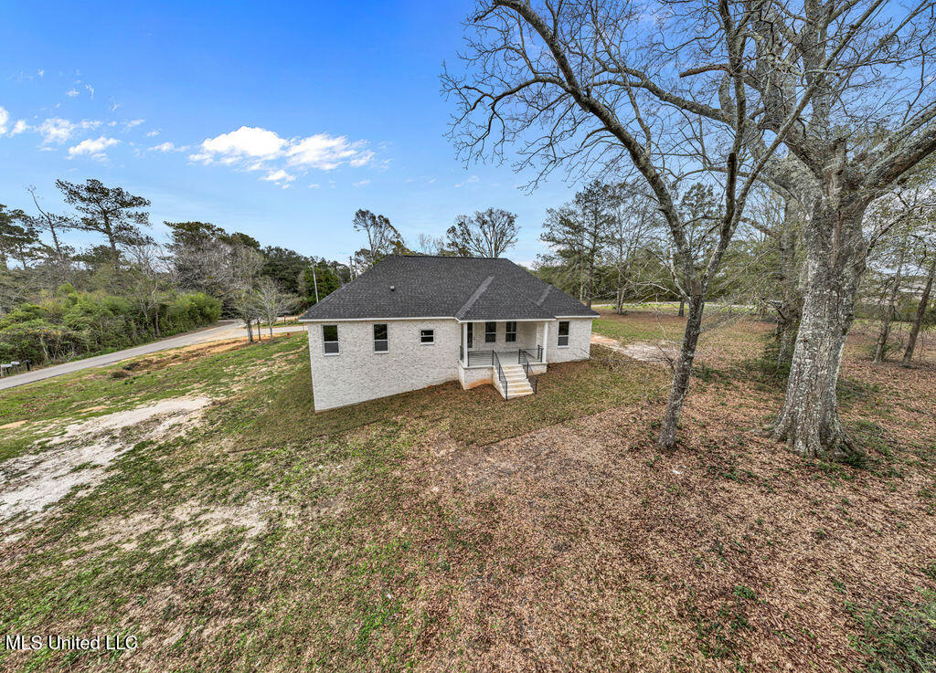 61 Forrest View Drive, Carriere, Mississippi image 7