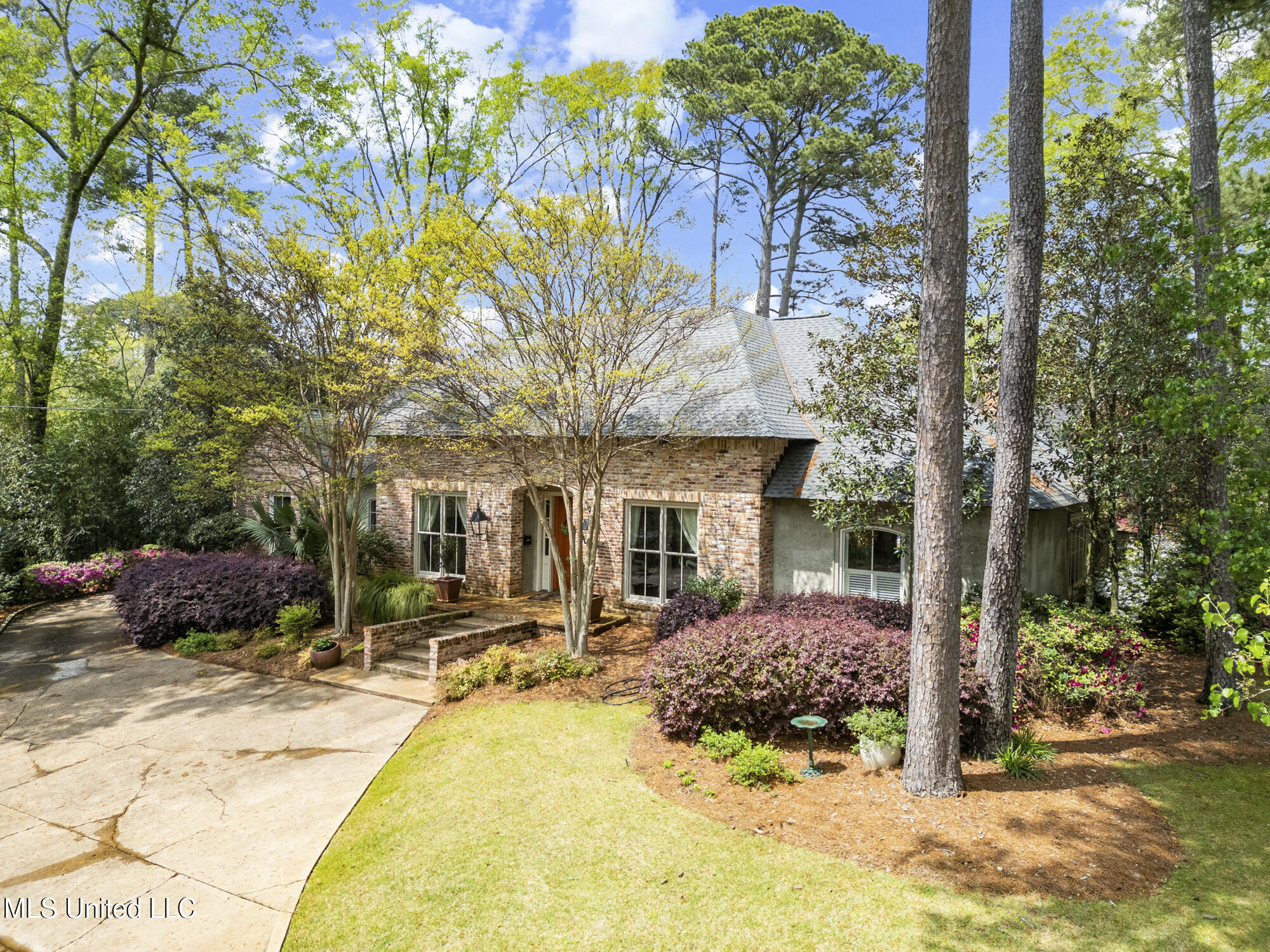 271 Highland Pl Drive, Jackson, Mississippi image 3