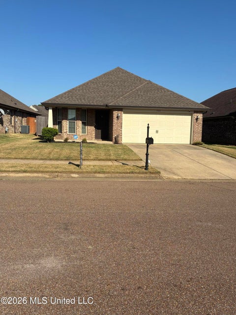 Homes For Sale - 7944 Allenwood Lane<br/> Olive Branch, MS 38654