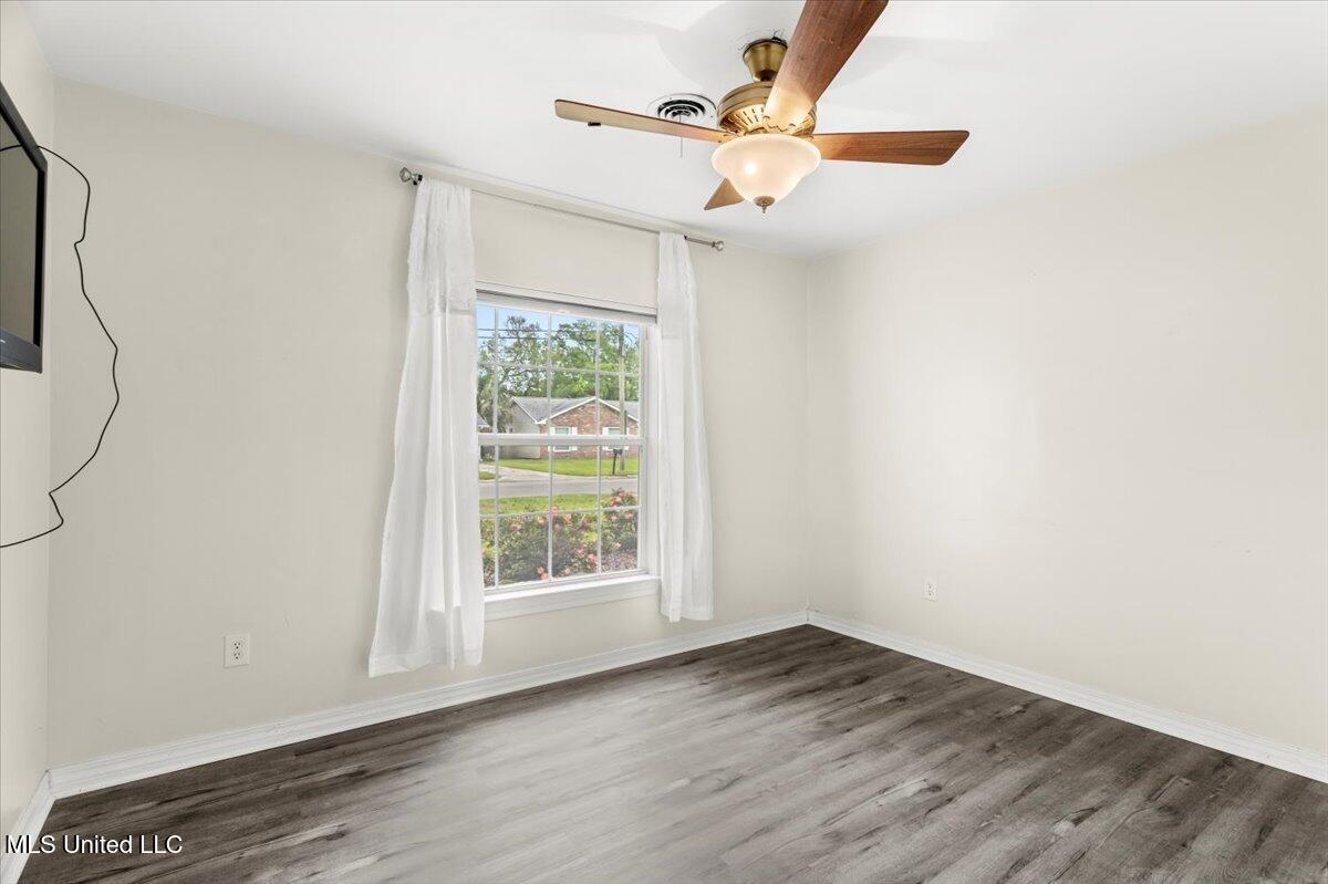139 Beachview Avenue, Biloxi, Mississippi image 25