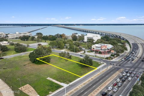 Vacant Land For Sale - 164 Beach Blvd.<br/> Biloxi, MS 39530