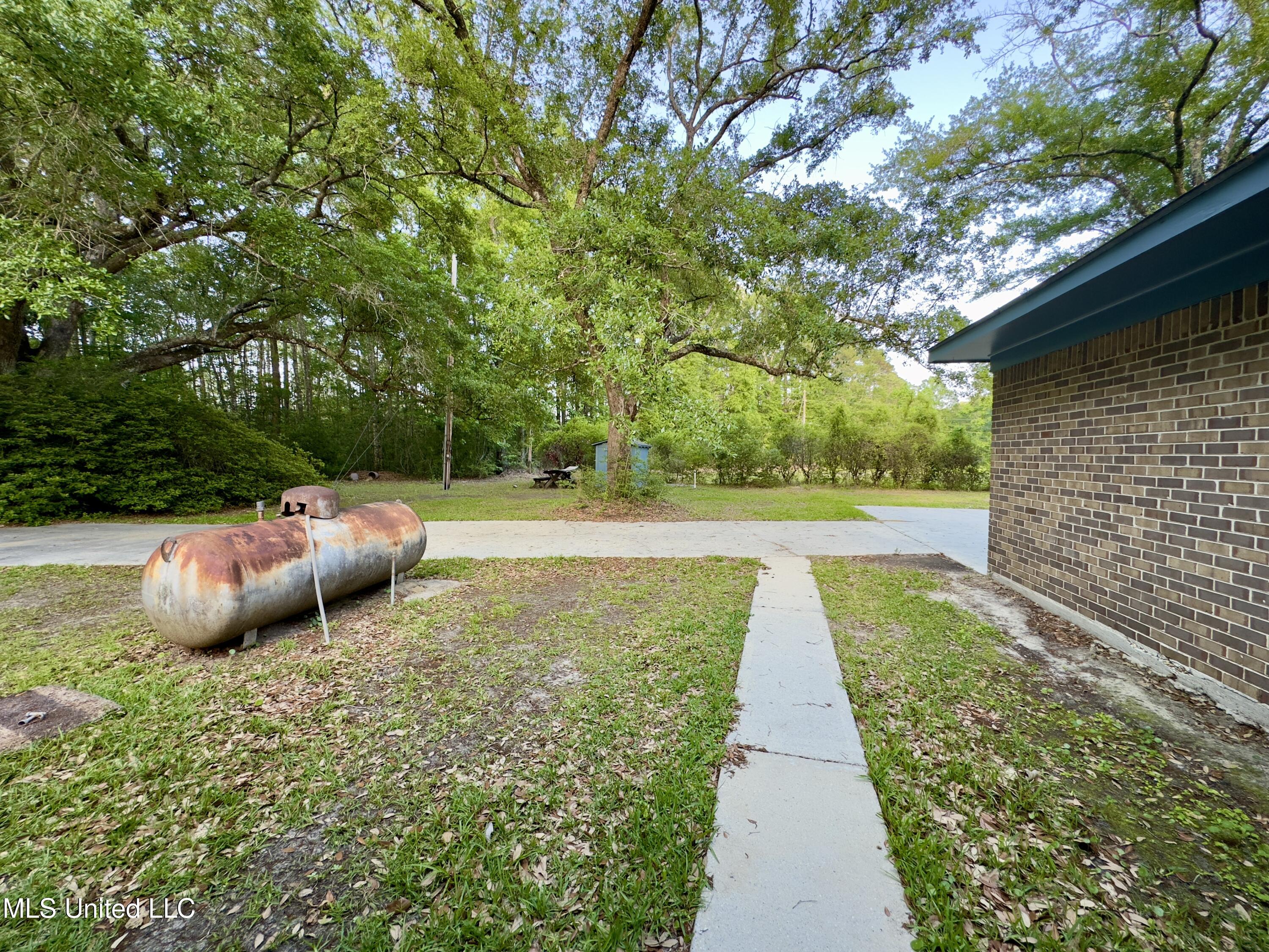 3427 Jr Davis Road, Moss Point, Mississippi image 8