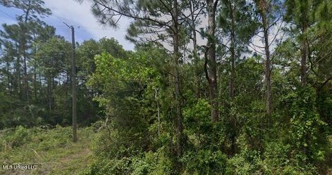 Townhouse For Sale - 641 Ponce De Leon Boulevard<br/> Pass Christian, MS 39571