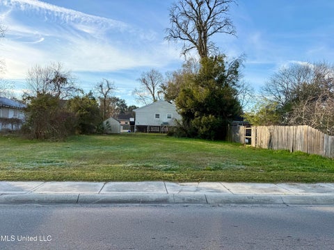 Vacant Land For Sale - 561 Esters Boulevard<br/> Biloxi, MS 39530