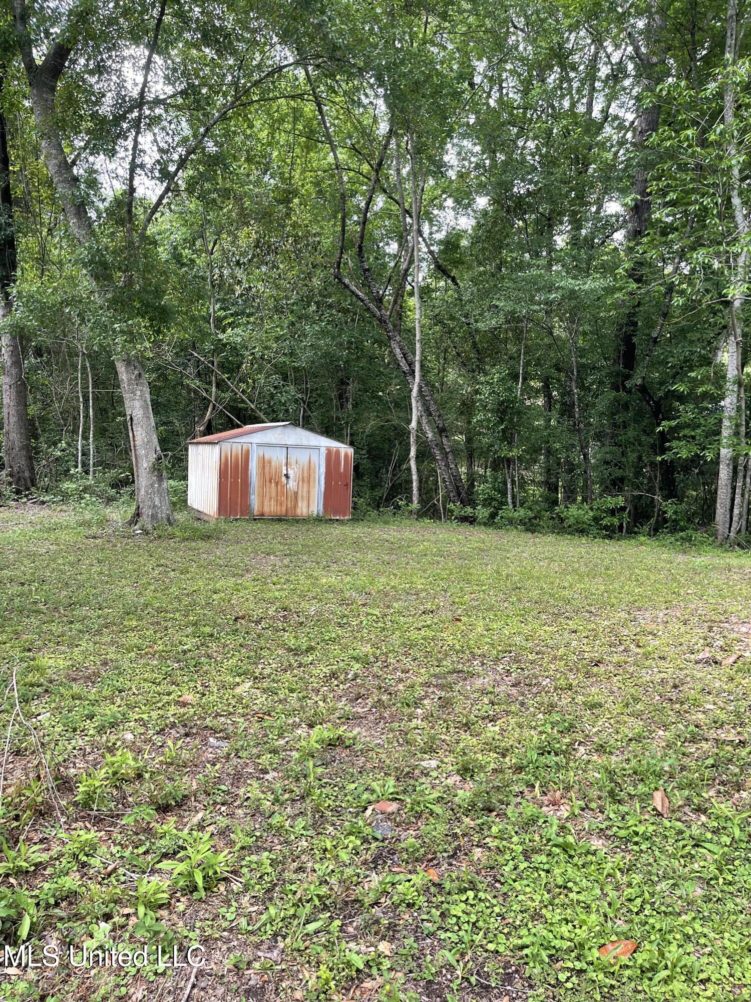 109 Honeysuckle Lane, Lucedale, Mississippi image 8