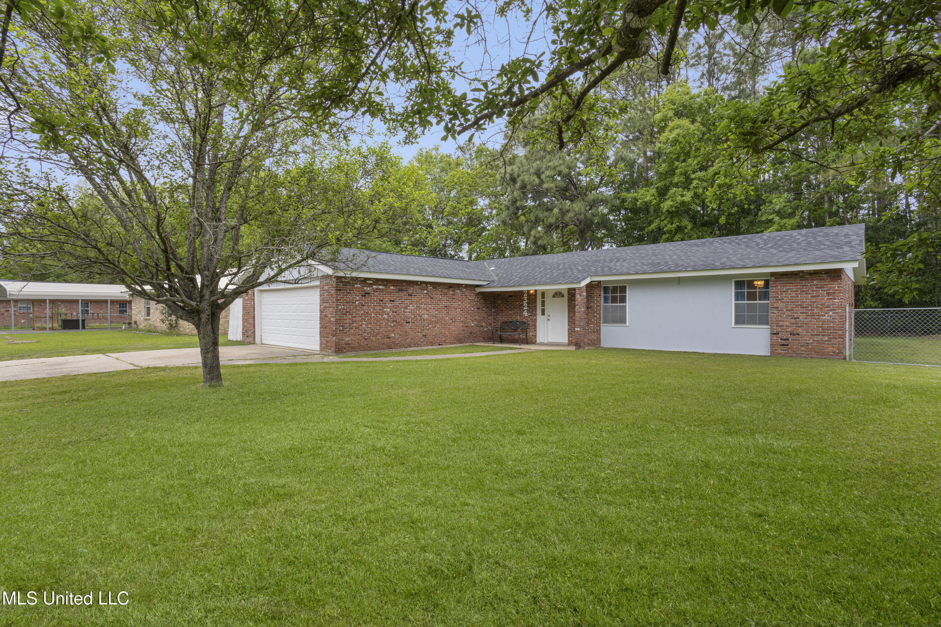 2324 Greenway Drive, Gautier, Mississippi image 1