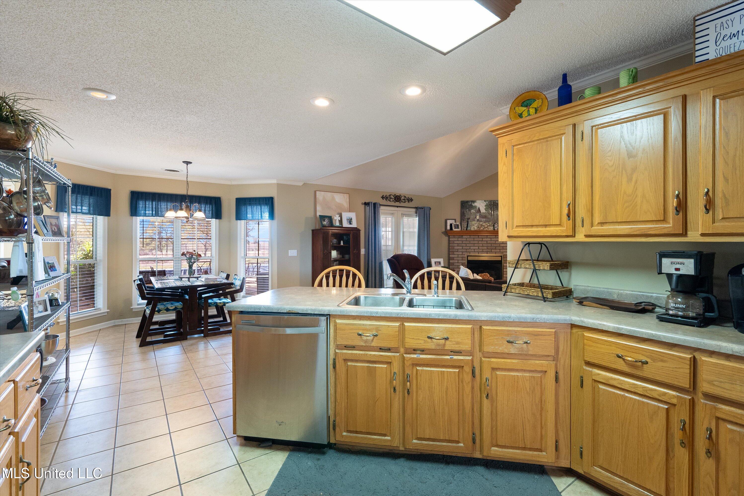 285 Saddle Club Road, Holly Springs, Mississippi image 12