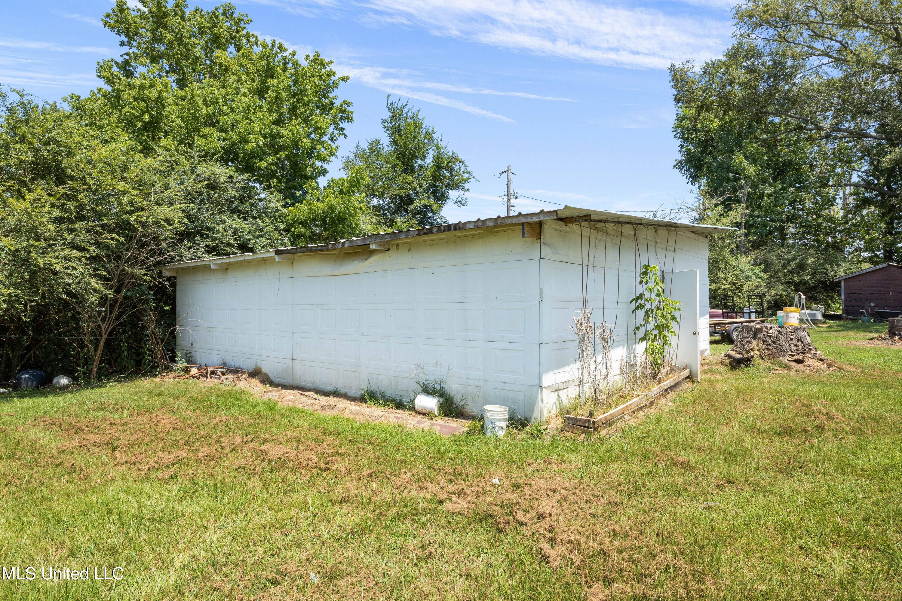 38 Lee Road, Lena, Mississippi image 8