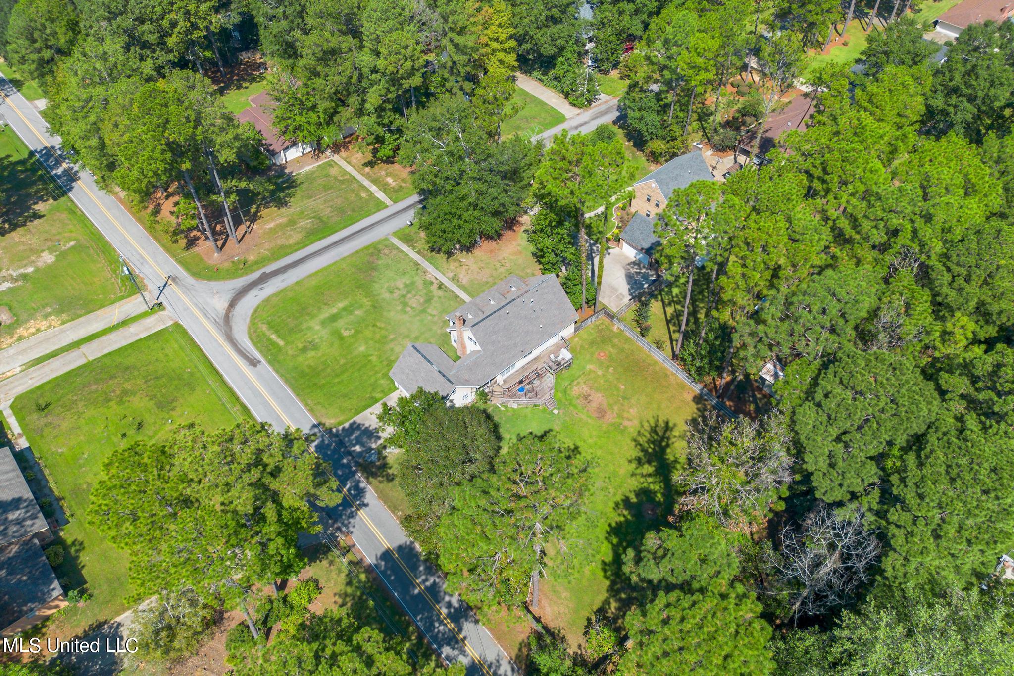 101 Pinewood Drive, Hattiesburg, Mississippi image 27