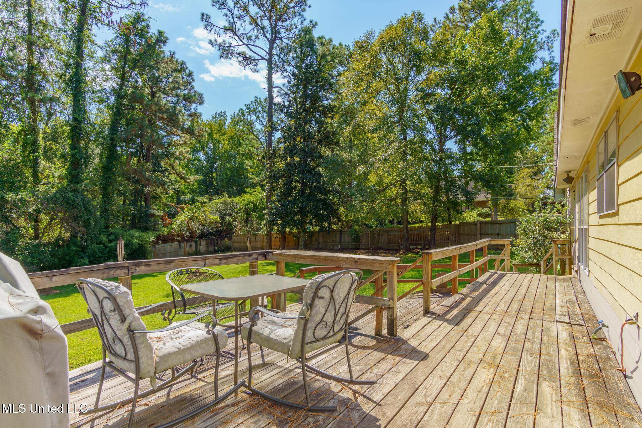 101 Pinewood Drive, Hattiesburg, Mississippi image 23