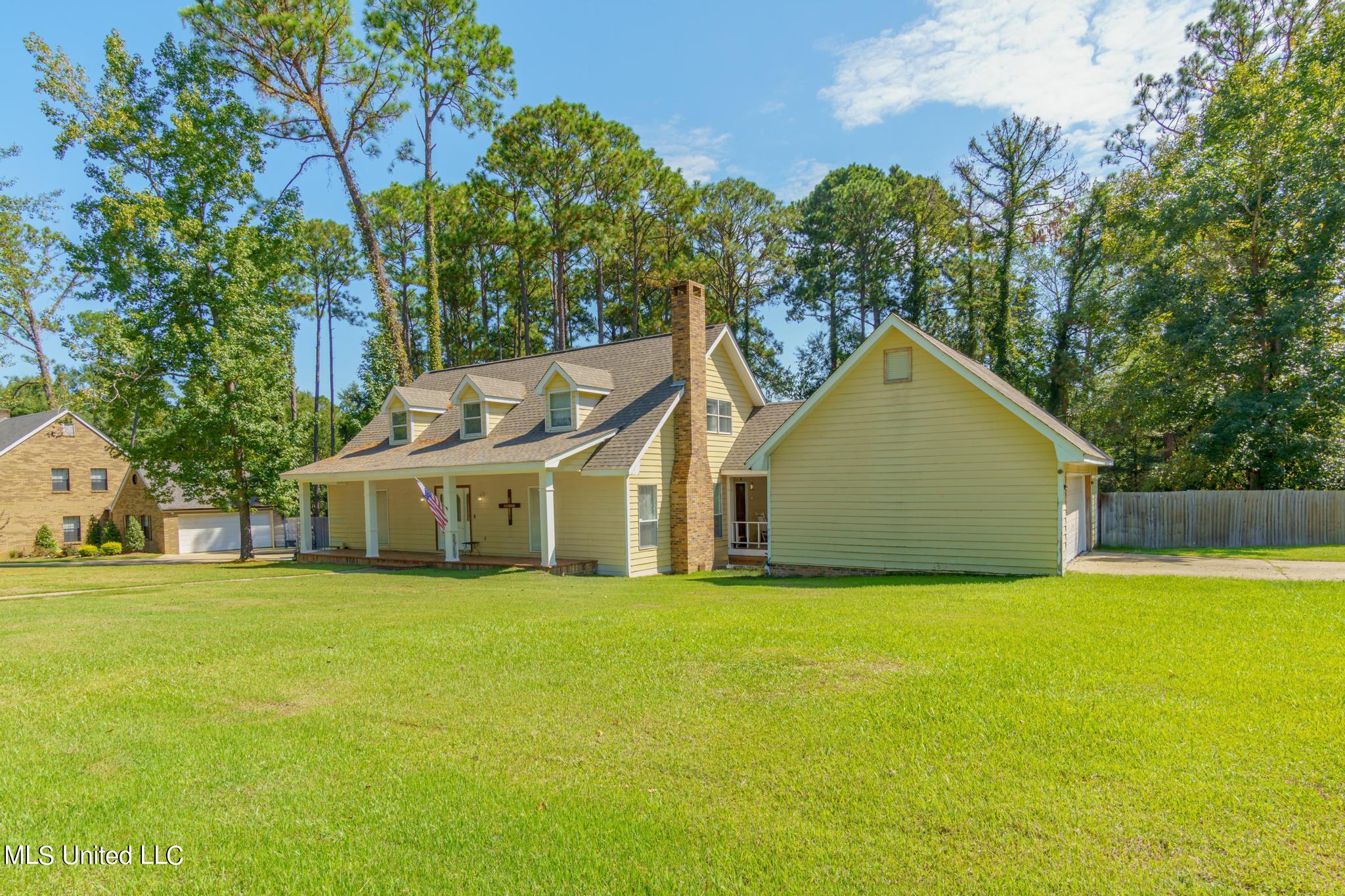 101 Pinewood Drive, Hattiesburg, Mississippi image 5