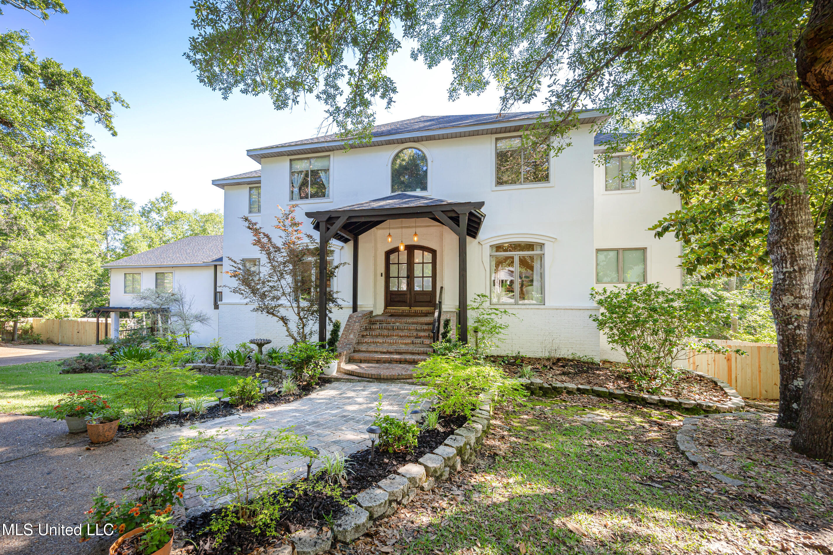 3305 Mount Vernon Court, Ocean Springs, Mississippi image 2