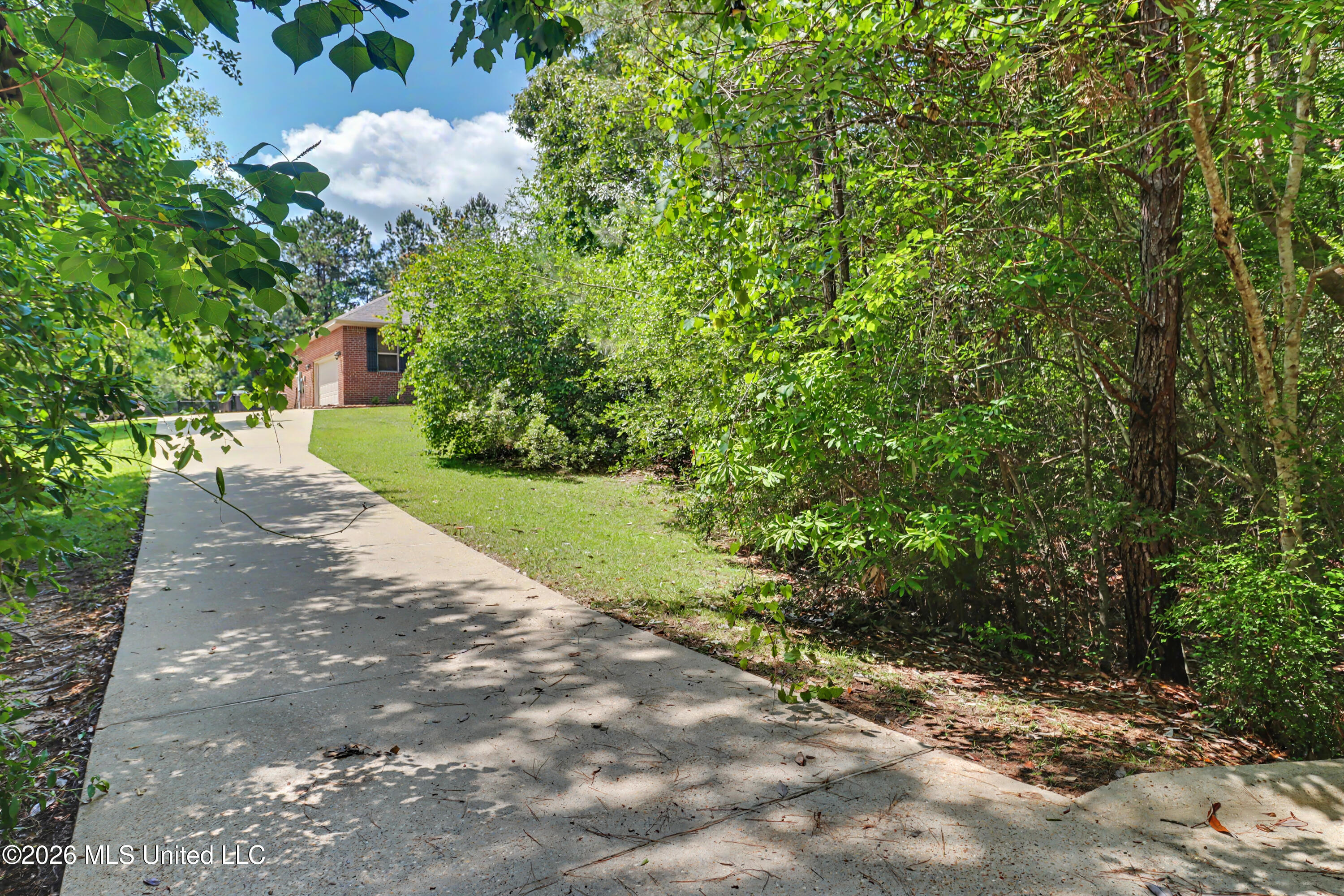 122 Deerwood Drive