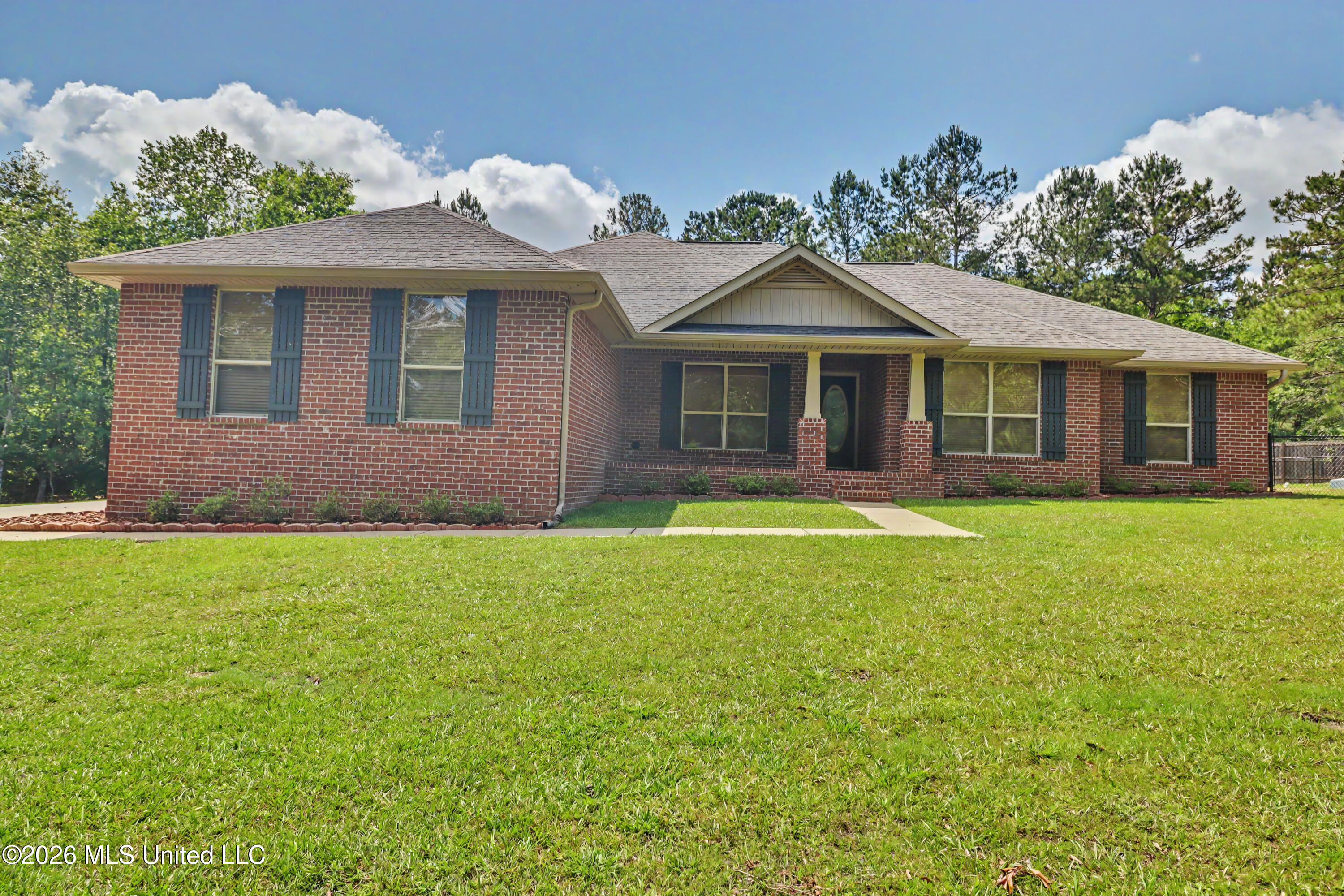 122 Deerwood Drive
