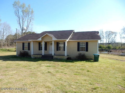 Homes For Sale - 151 Barkwood Road<br/> Carthage, MS 39051