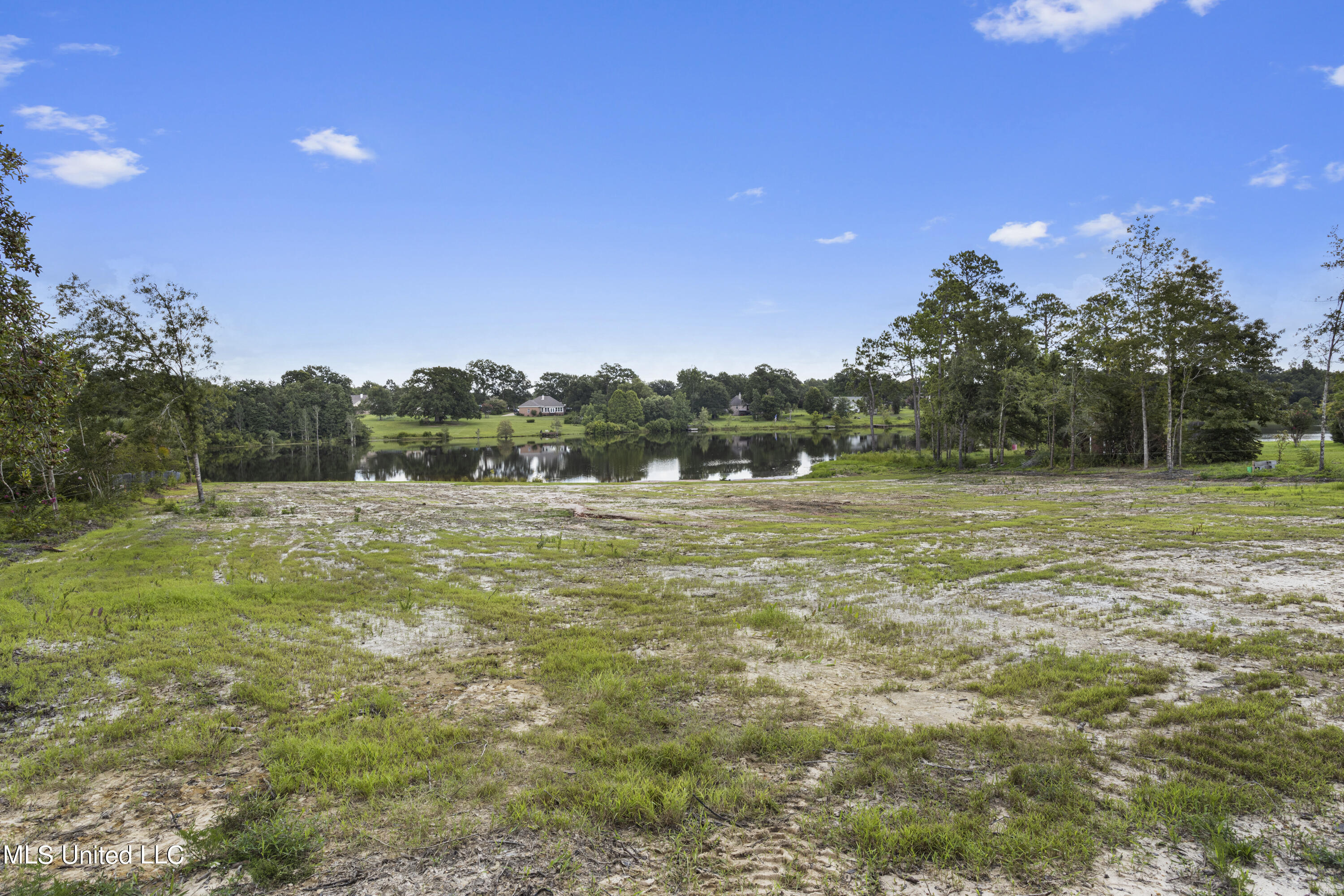 18464 Deer Drive, Saucier, Mississippi image 9