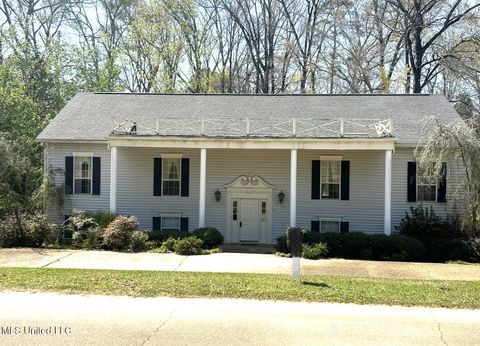 Homes For Sale - 116 Duster Drive<br/> Adams County, Natchez, MS 39120