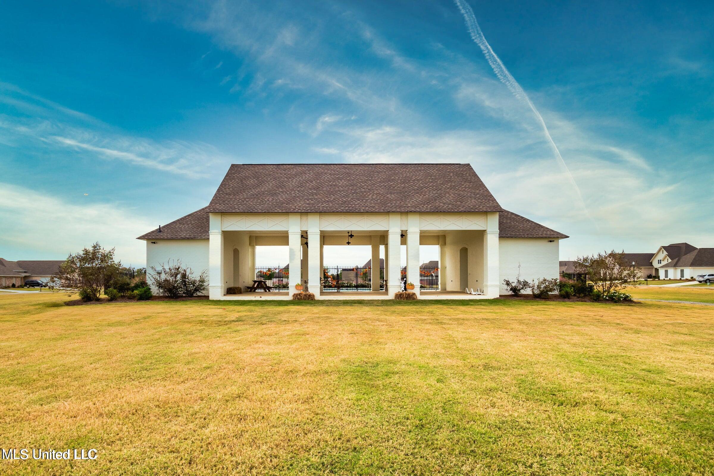 488 Aurora Circle, Canton, Mississippi image 7