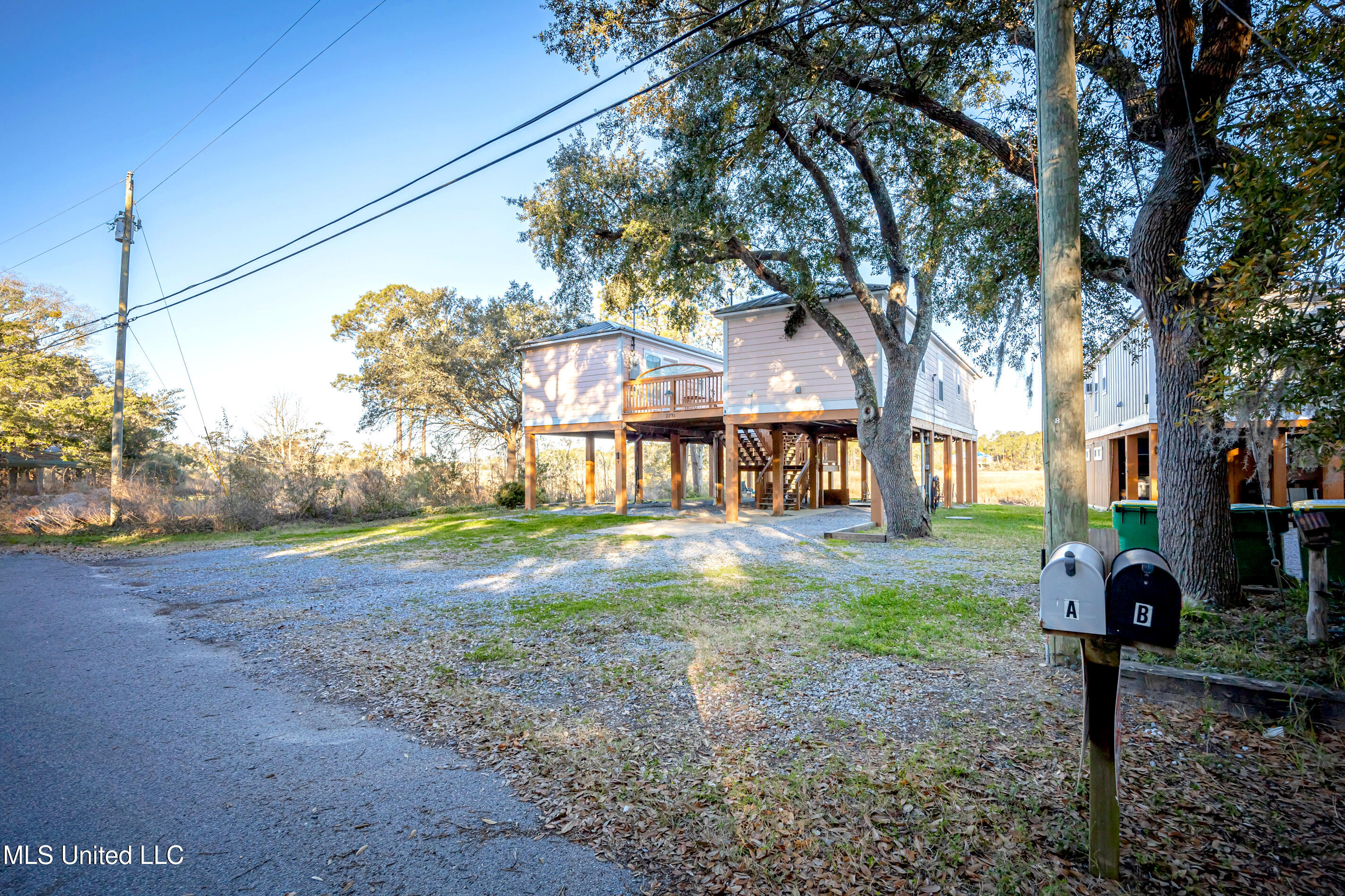 2231 E Simmons Bayou Drive #A AND B, Ocean Springs, Mississippi image 2