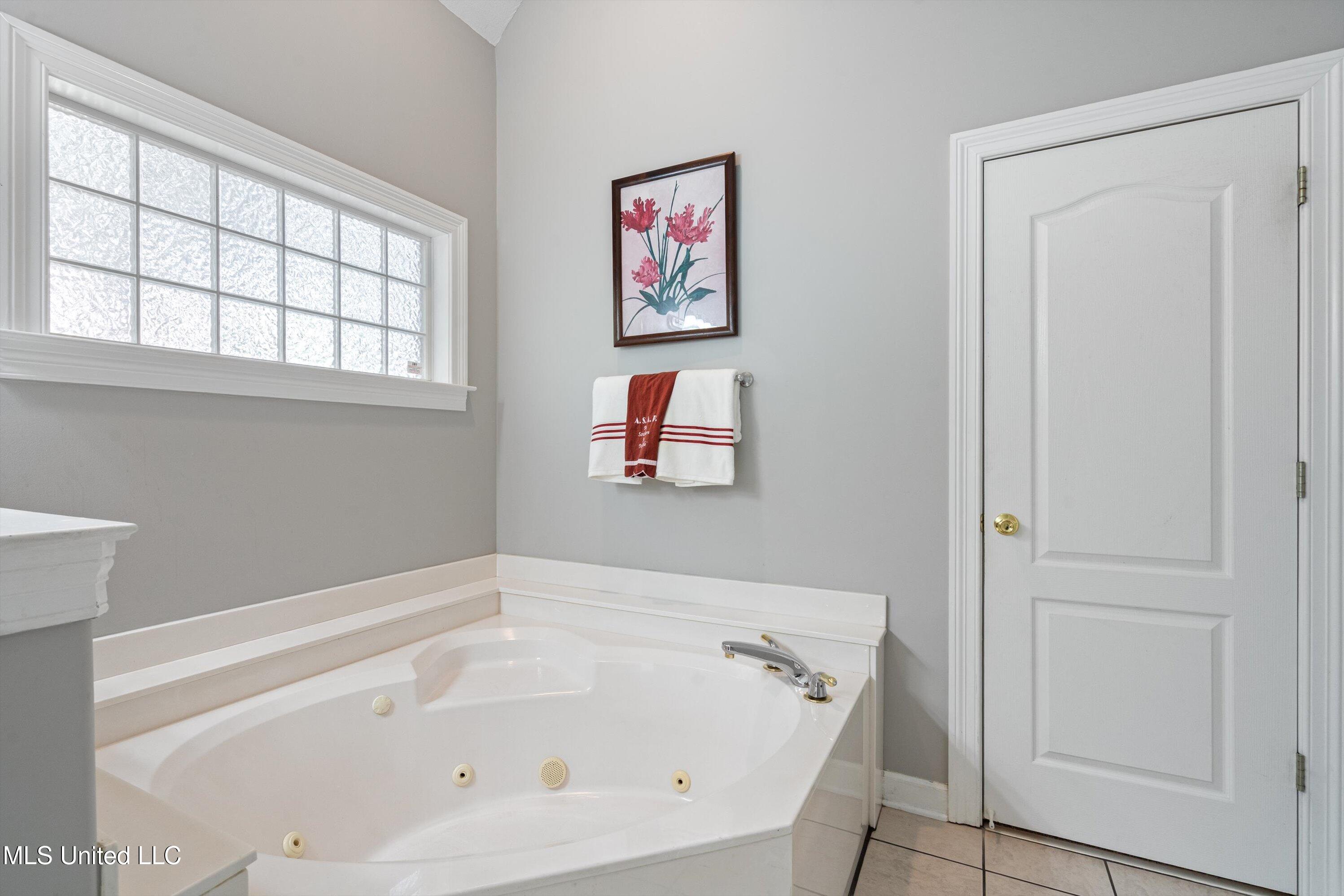 2375 Cumberland Drive, Southaven, Mississippi image 28