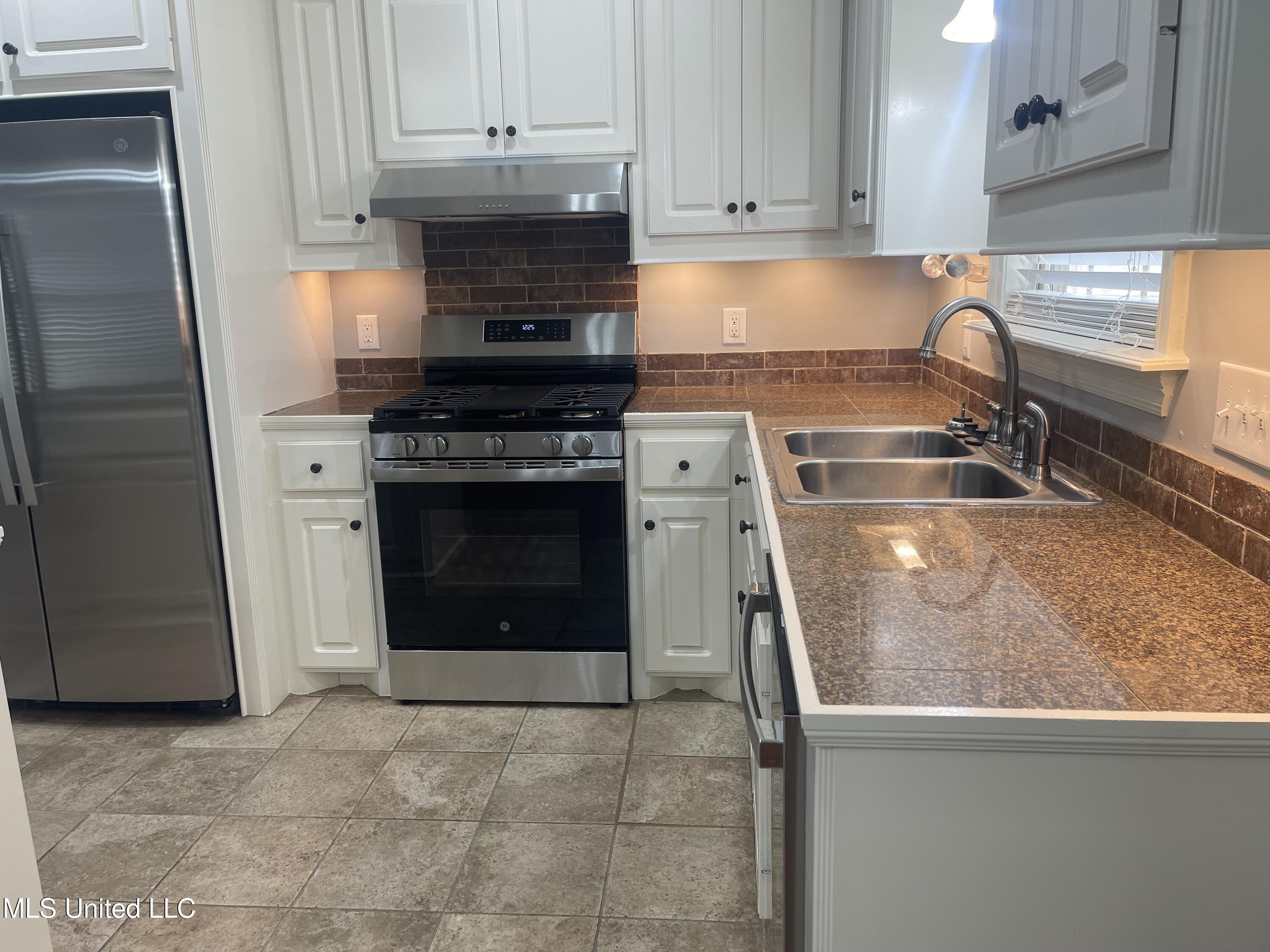 308 South Ridge Drive, Ridgeland, Mississippi image 16
