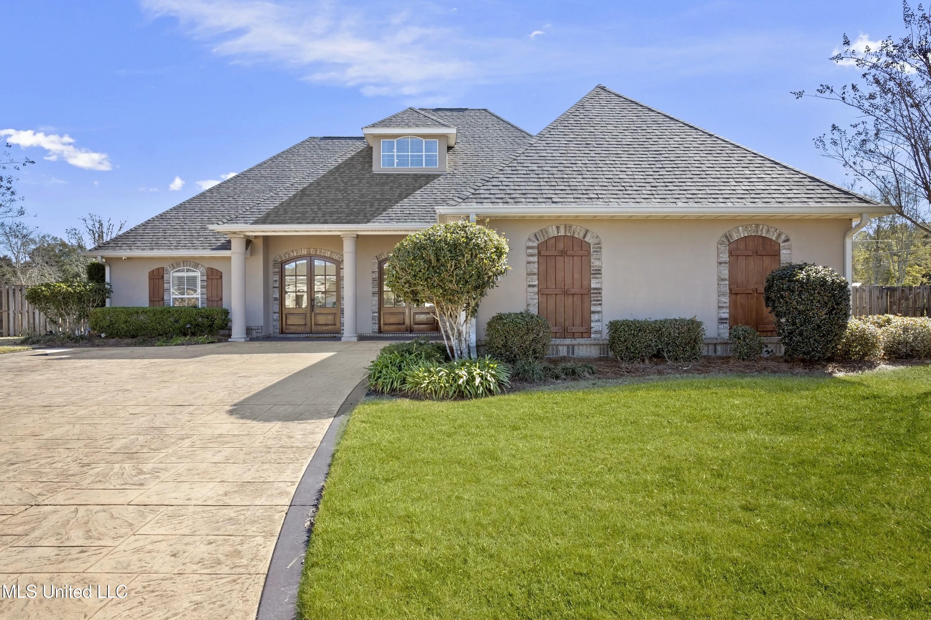 9304 Alcove Lane, Ocean Springs, Mississippi image 3