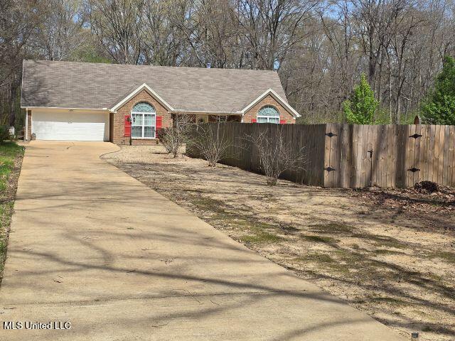399 Steve Street, Senatobia, Mississippi image 2