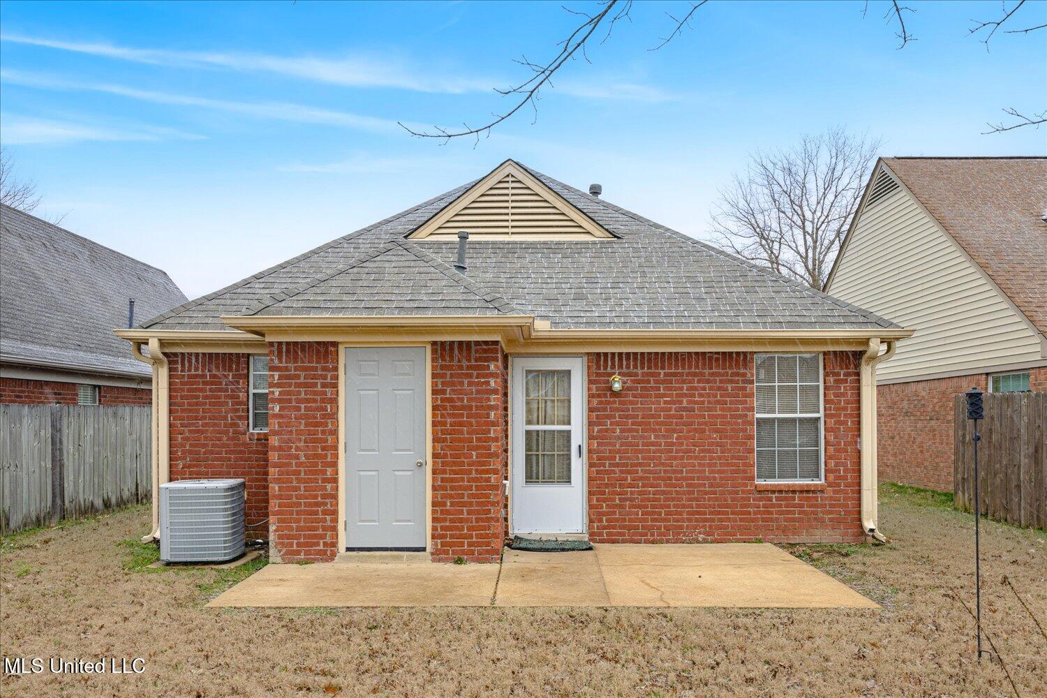 8433 Clubview Drive, Olive Branch, Mississippi image 23