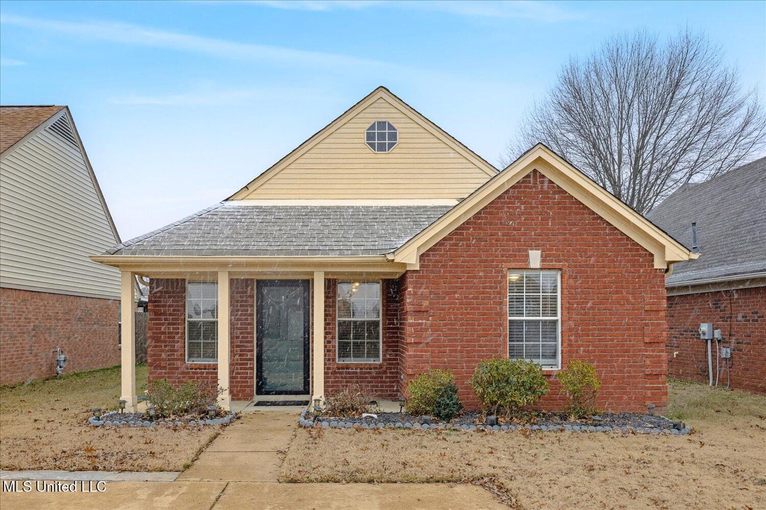 8433 Clubview Drive, Olive Branch, Mississippi image 2