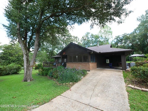 Homes For Sale - 9936 Ana Hulu Street<br/> Diamondhead, MS 39525