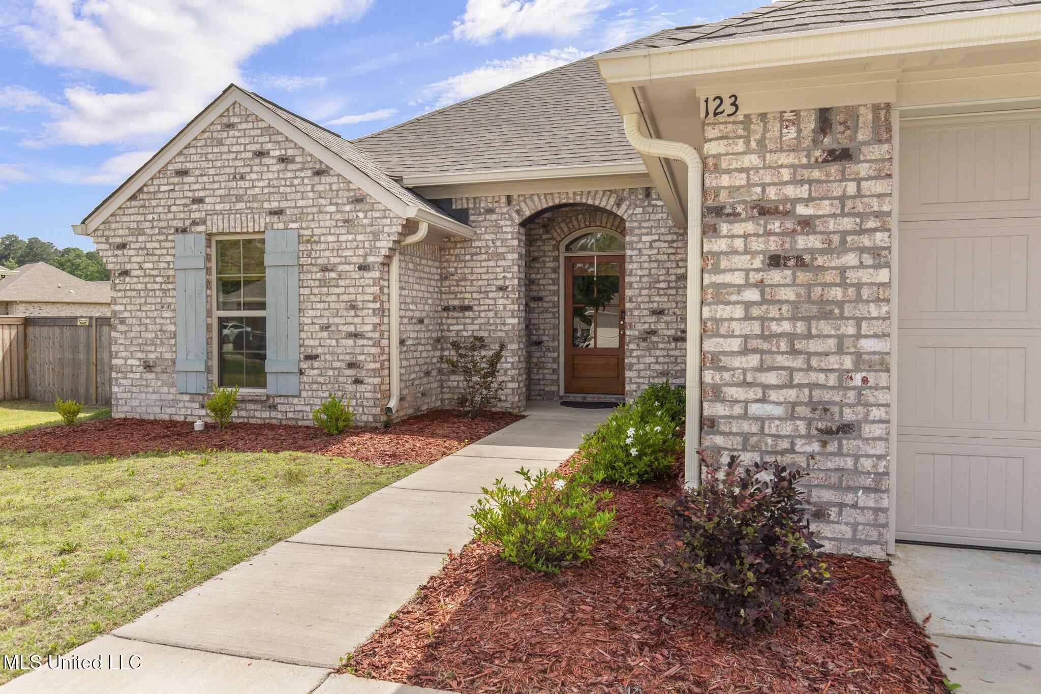 123 Bailey Cove, Canton, Mississippi image 4