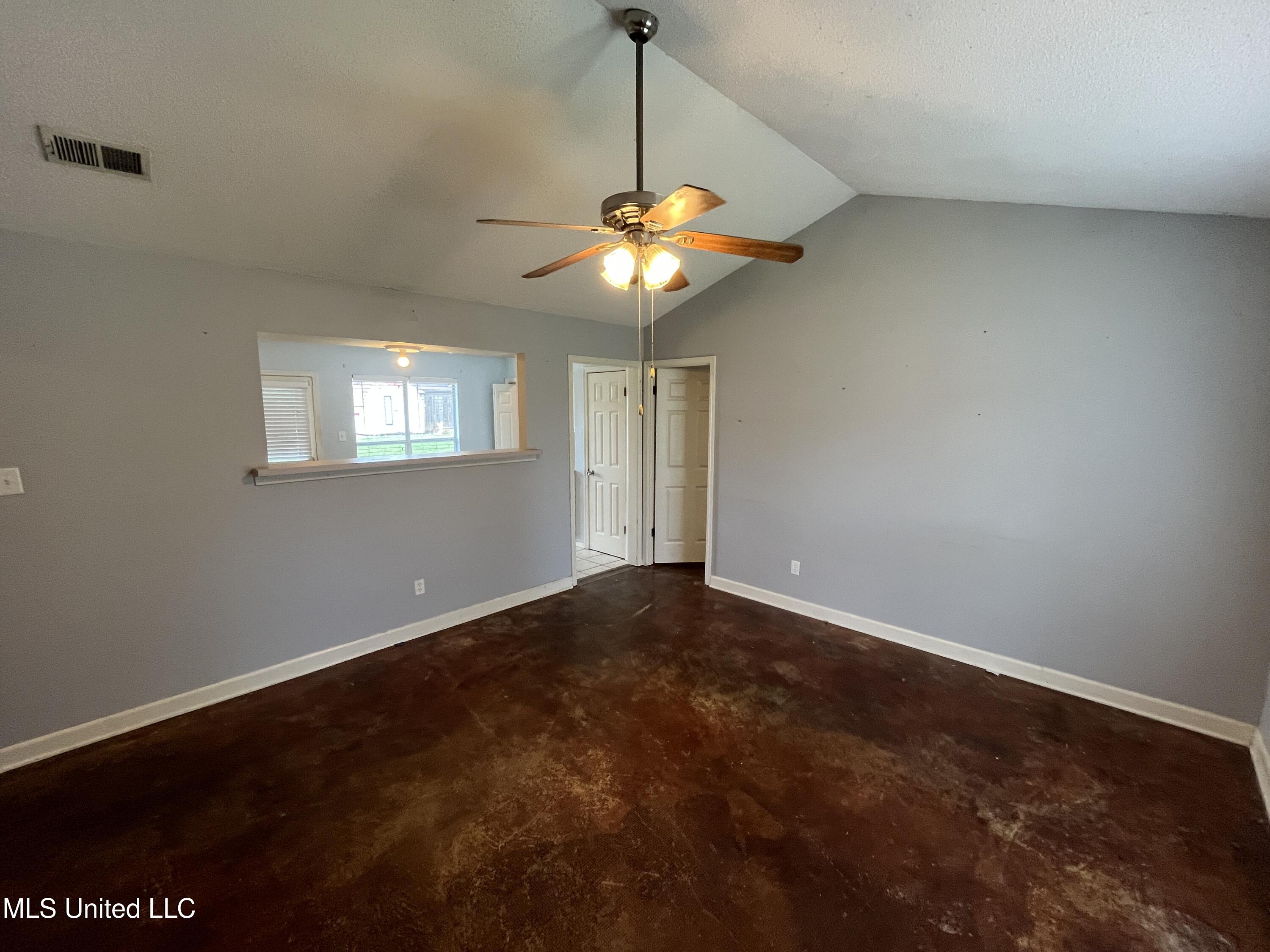 3840 Heathcliff Drive, Horn Lake, Mississippi image 4