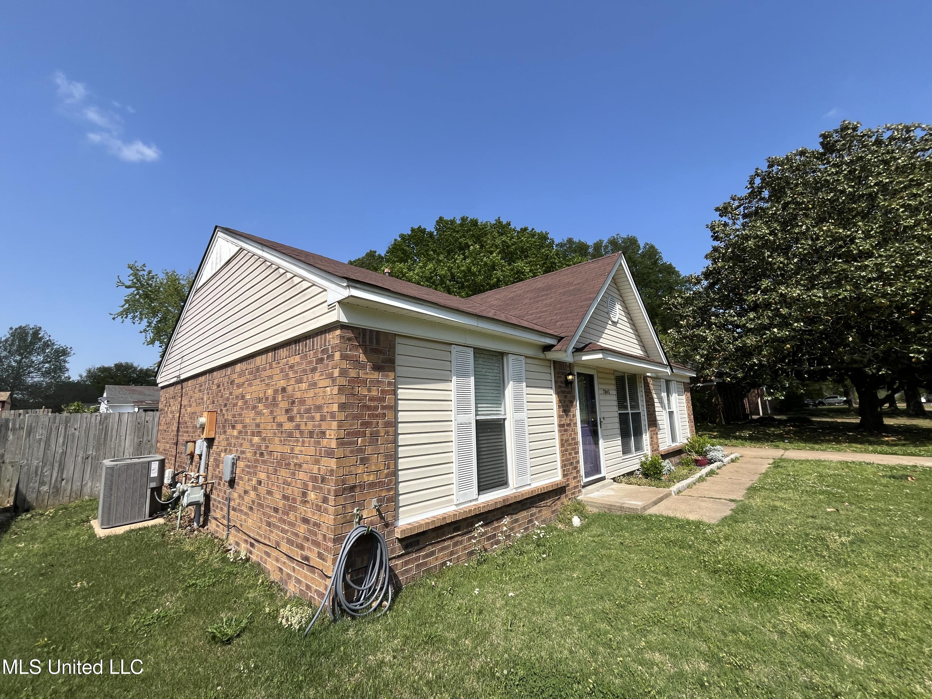 3840 Heathcliff Drive, Horn Lake, Mississippi image 2